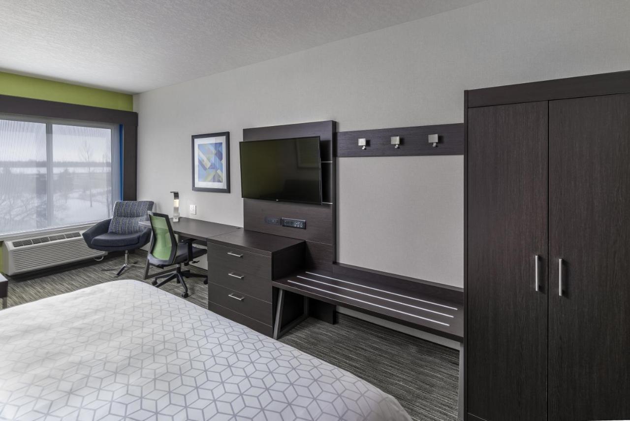 Holiday Inn Express & Suites Kelowna - East By Ihg Exterior foto