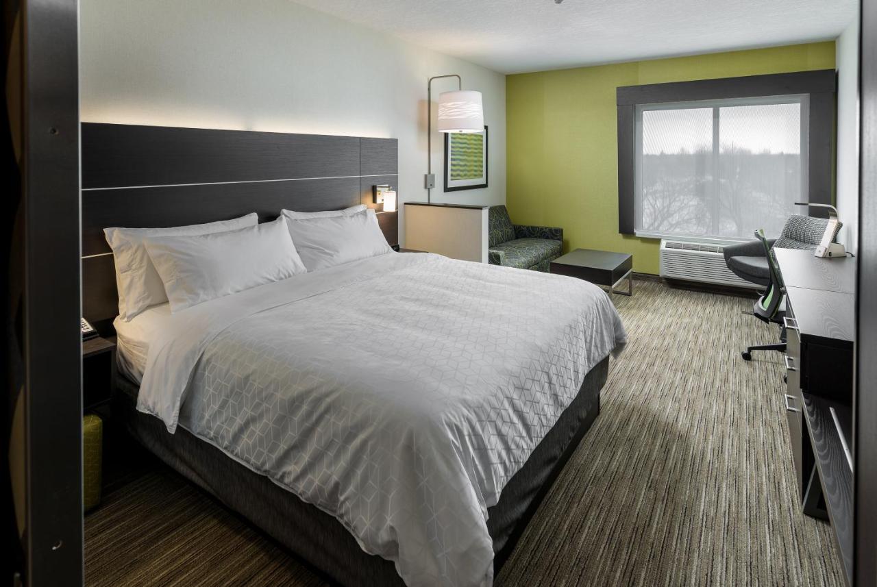 Holiday Inn Express&Suites Kelowna - East Exterior foto